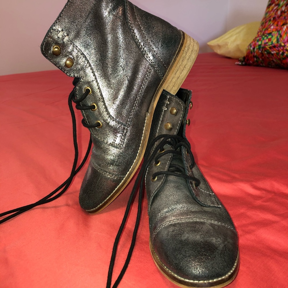 Steve Madden boots